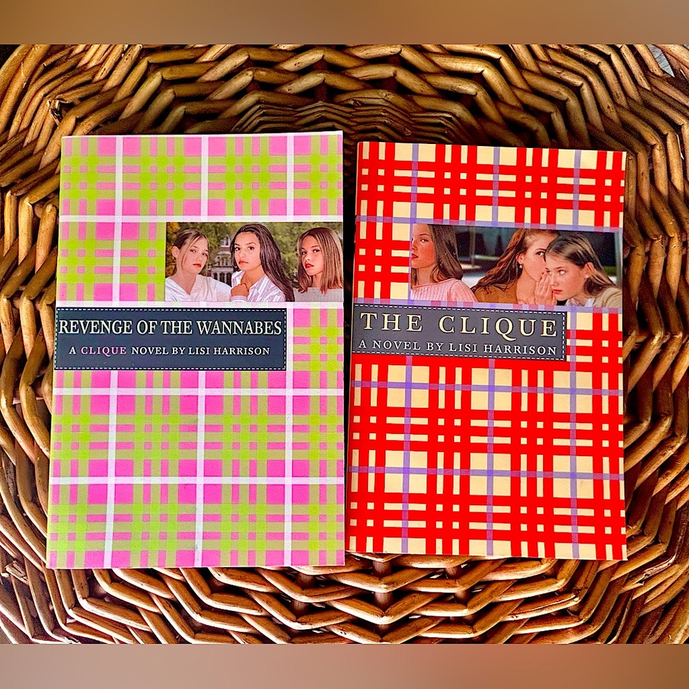 Two Book Series / 'The Clique' / NY Best Selling Novels /by Lisi Harrison